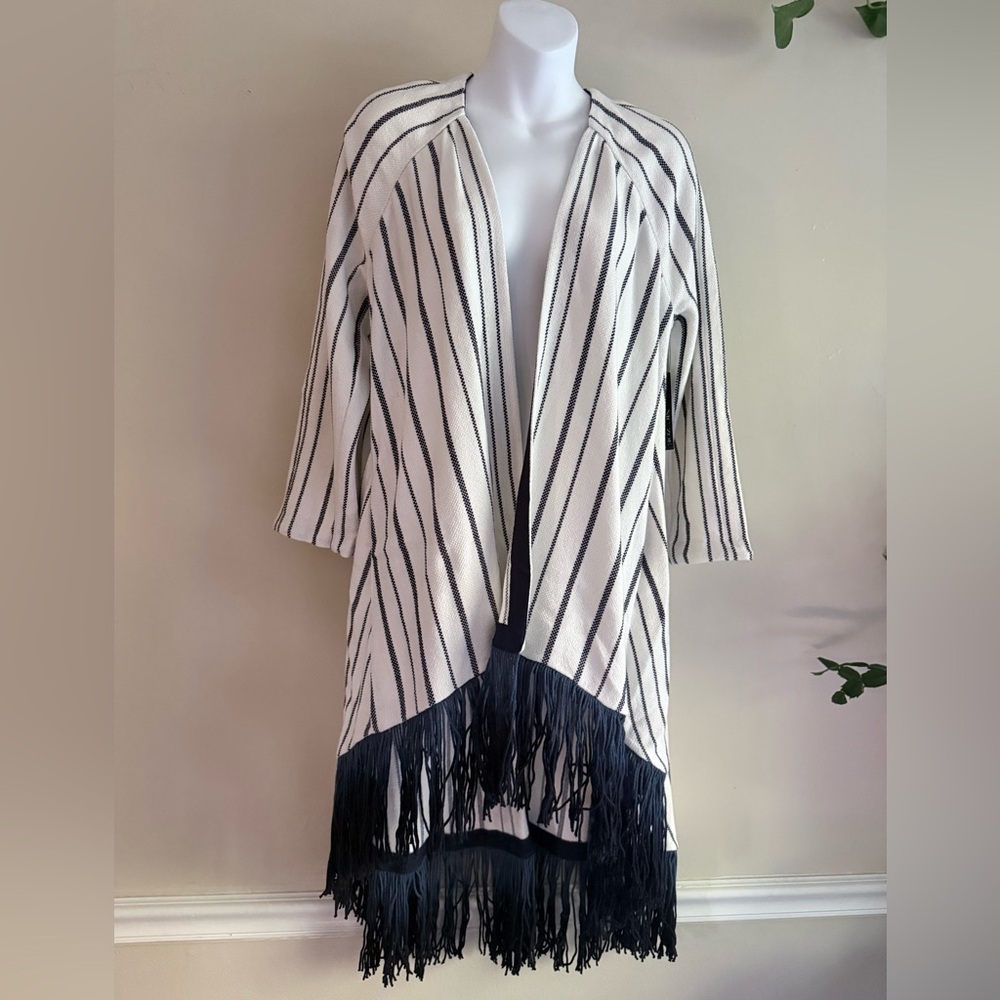 NIC+ZOE Long Open Poncho Sweater w/ Tassels NWT Sz Medium‎ Navy Blue & Off White